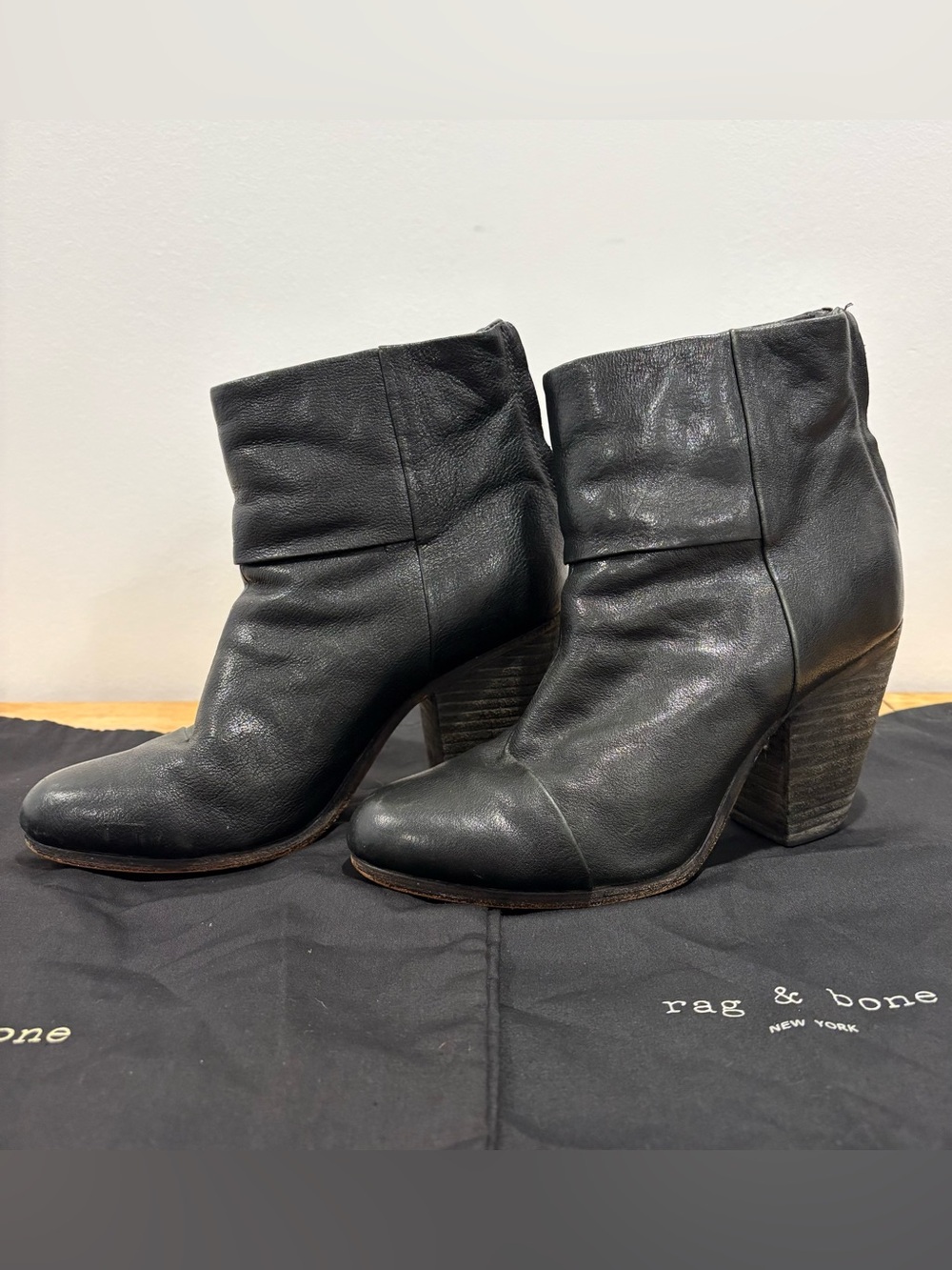 Rag & Bone Newbury Black Leather Ankle Boots with dust‎ bags